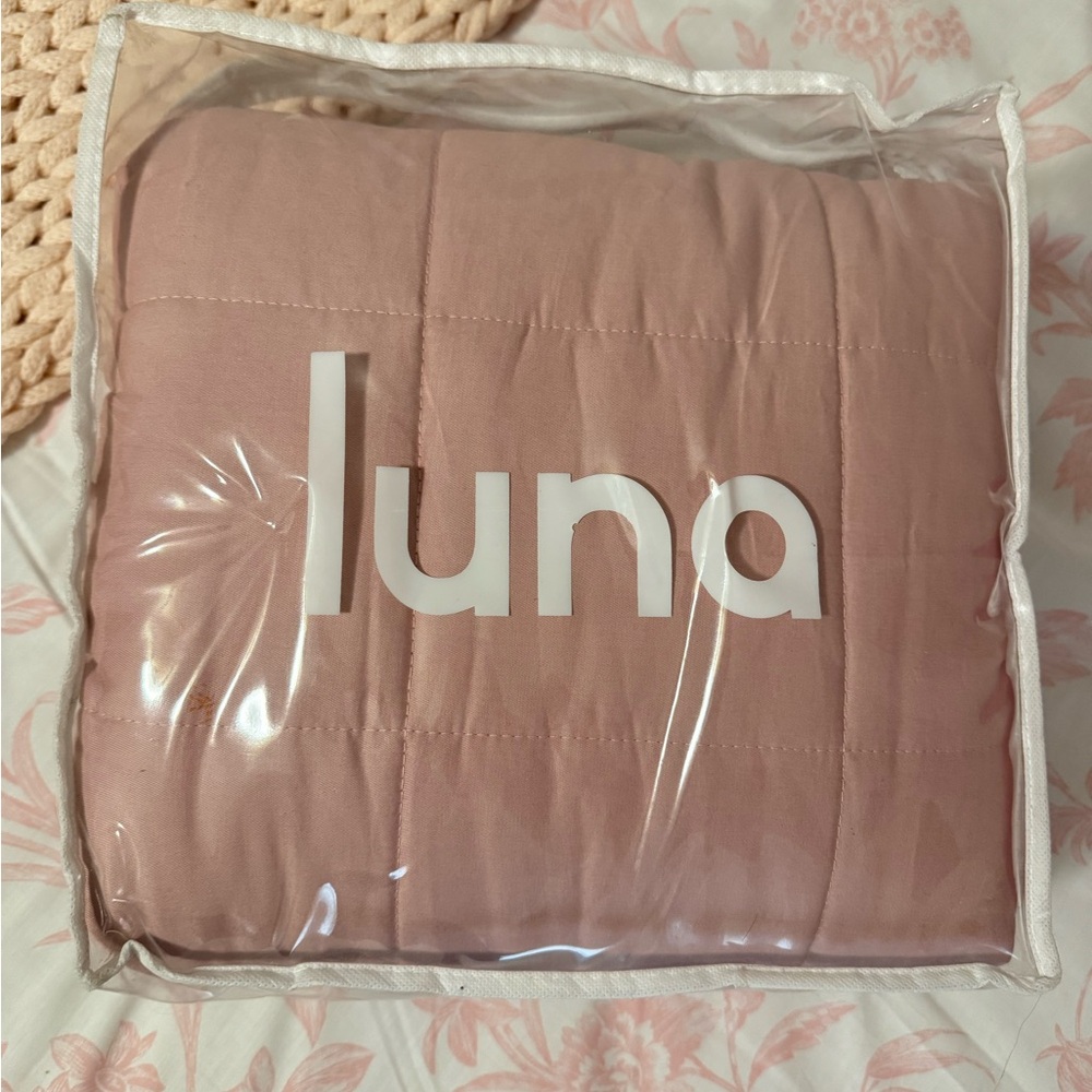 Luna 12-LB Weighted Blanket